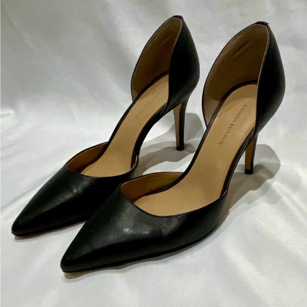 Banana Republic Black Alicia D'Orsay Pump, size 7.5